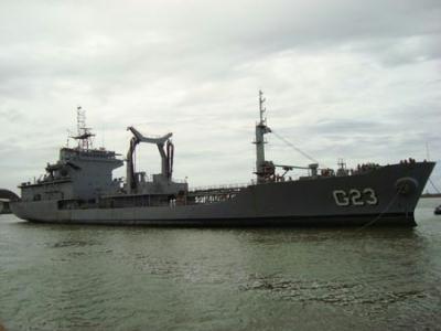 A handout picture from the Brazilian Navy released on June 23, 2009 shows a Brazilian Navy warship on a search mission for debris from Air France Airbus A330 out of the Atlantic Ocean. Brazilian Navy said on Tuesday that the searching work will go on but when it is to end is still unknown. (Xinhua Photo)