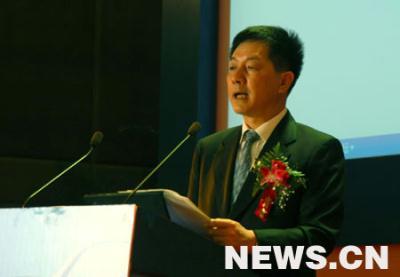 Ye Kedong, vice-minister of the Taiwan Affairs Office of the State Council delivers a speech at the opening ceremony of Cross-Strait Web Industry Development Forum 2009 held in Beijing, July 7, 2009. (Xinhua Photo)