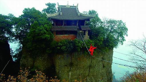 昔日雲岩寺