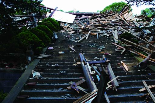 地震後的二王廟