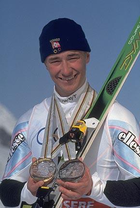 Albertville, 16 February 1992. XVI Olympic Winter Games: Kjetil Andre AAMODT from Norway with his medals in Val d'Is岢re. Credit: Getty Images/Vandystadt