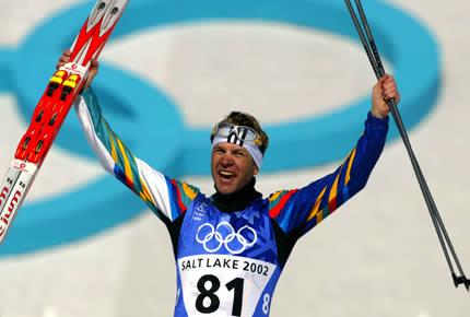 Ole Einar BJOERNDALEN of Norway celebrates winning the men's 10km biathlon sprint during the Salt Lake City Olympic Winter Games at Soldier's Hollow. Credit : Getty Images/Zoom
