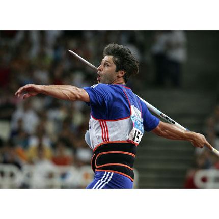 Athens, Olympic Stadium, 28 August 2004, Games of the XXVIII Olympiad. Men's athletics: Jan ZELEZNY of Czech Republic competes in the javelin final. Credit: Getty Images/Andy Lyons