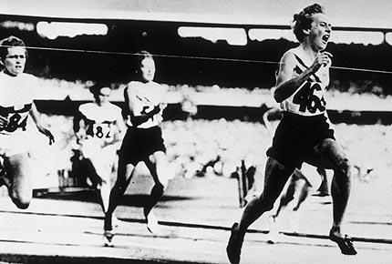 Melbourne 1956, Games of the XVI Olympiad. Women's athletics: Betty CUTHBERT of Australia wins the 200m beating Christa STUBNIK of Germany (silver) and Marlene MATHEWS of Australia (bronze). Credit: Getty Images/Getty Images UK