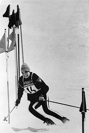 Innsbruck, 1st February 1964: Christine GOITSCHEL of France, 1st, in action in the Alpine skiing slalom during the IX Olympic Winter Games. Credit: IOC Olympic Museum Collections