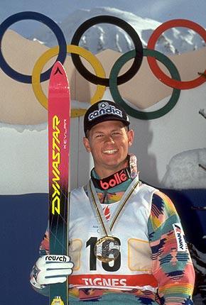 Albertville, Tignes, 13 February 1992: Edgar GROSPIRON from France, winner of the freestyle skiing moguls event, with his medal during the XVI Olympic Winter Games. Credit: Getty Images/Vandystadt