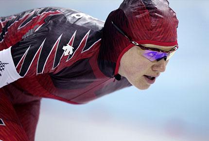 Turin, Oval Lingotto,12 February 2006, XX Olympic Winter Games. Women's speed skating: Clara HUGHES of Canada performs in the 3000m. Credit: IOC/Tsutomu Kishimoto