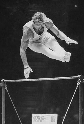 Tokyo, October 1964, Games of the XVIII Olympiad. Men's artistic gymnastics: Boris SHAKHLIN of the Soviet Union competes on the horizontal bar. He won the gold medal. Credit: IOC Olympic Museum Collections