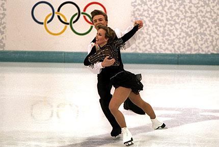 Hamar, 18 February 1994. Jayne TORVILL and Christopher DEAN of Great-Britain in action during the compulsory section of the ice dance competition at the XVII Olympic Winter Games in Lillehammer. Credit : Getty Images/Phil Cole