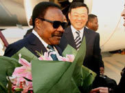 加蓬總統抵滬訪問