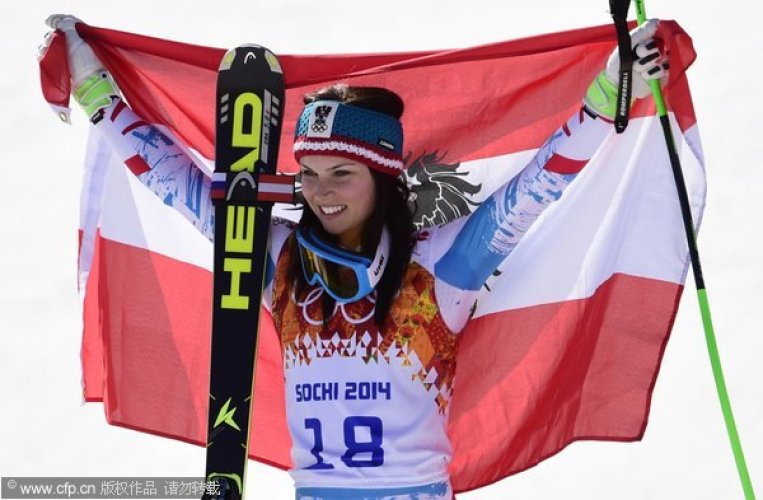 [高清組圖]高山滑雪女子大回轉 奧地利芬寧格奪冠