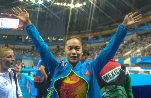 [高清組圖]朱雪瑩獲青奧會女子蹦床金牌