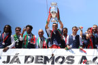 [高清組圖]葡萄牙足球隊舉行勝利大遊行