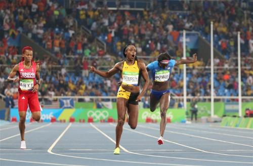 [高清組圖]女子田徑200米 牙買加選手湯普森奪冠