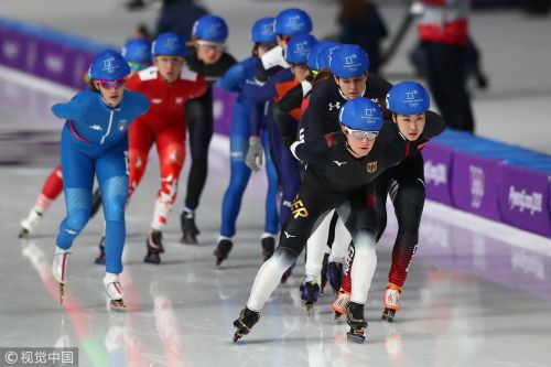 [高清組圖]速度滑冰女子集體出發高木菜那奪冠