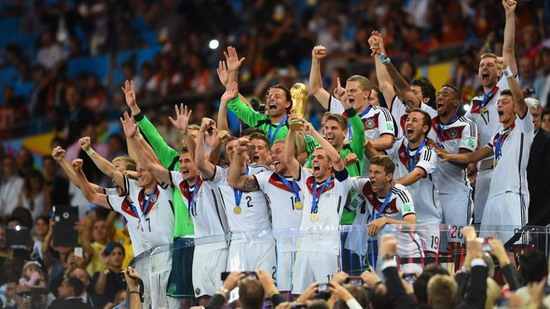 2014巴西世界盃德國隊加時絕殺阿根廷捧杯