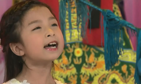 中國香港的小朋友譚芷昀演繹《傳奇》