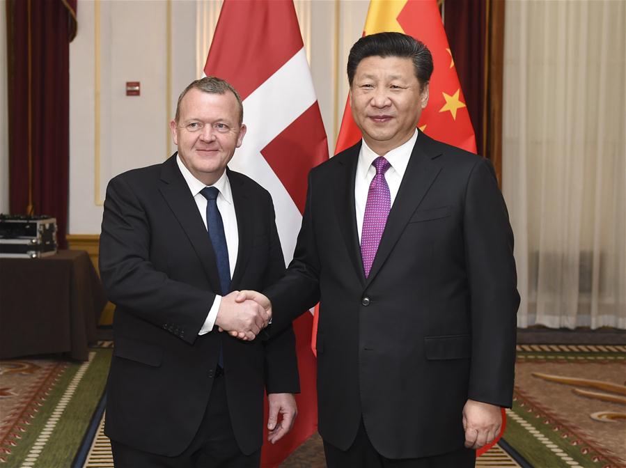 WASHINGTON, March 31, 2016 (Xinhua) -- Chinese President Xi Jinping (R) meets with Danish Prime Minister Lars Loekke Rasmussen in Washington, the United States, March 31, 2016. (Xinhua/Xie Huanchi)