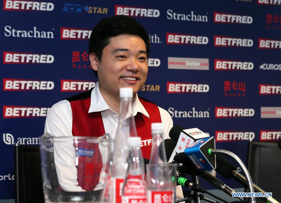 SHEFFIELD, May 1, 2016 (Xinhua) -- Ding Junhui of China smiles during a press conference after the semifinal against Alan McManus of Scotland at the World Snooker Championship 2016 at the Crucible Theatre in Sheffield, England on April 30, 2016. Ding became the first Chinese finalist in the World Championship history after defeating Alan McManus 17-11. (Xinhua/Han Yan) 