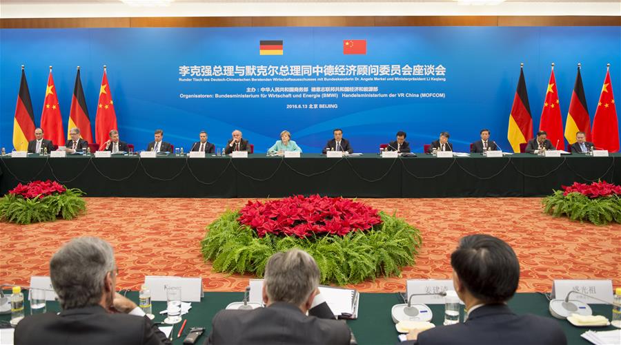 Chinese Premier Li Keqiang (6th R) and German Chancellor Angela Merkel (7th R) attend the meeting of the China-German Economic Advisory Committee in Beijing, capital of China, June 13, 2016. (Xinhua/Xie Huanchi)