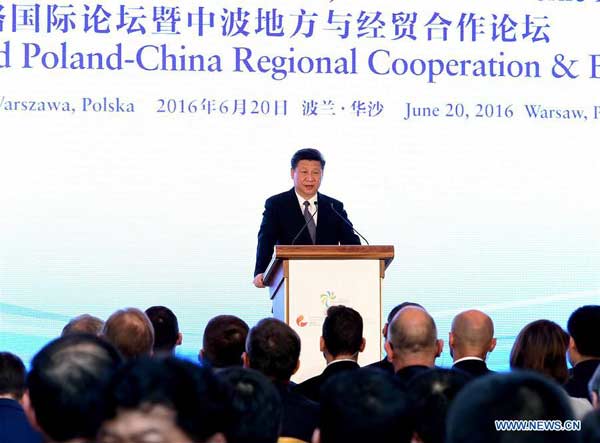 WARSAW, June 20, 2016 (Xinhua) -- Chinese President Xi Jinping delivers a speech at opening ceremony of the Silk Road Forum and Poland-China Regional Cooperation and Business Forum, in Warsaw, Poland, June 20, 2016. (Xinhua/Rao Aimin)