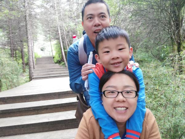 “我的最野假期”——親子出行，走進九寨童話世界，感受藏家民俗。