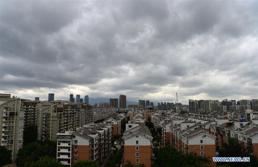 Photo taken on Aug. 1, 2016 shows the cloudy sky in Fuzhou, capital of southeast China