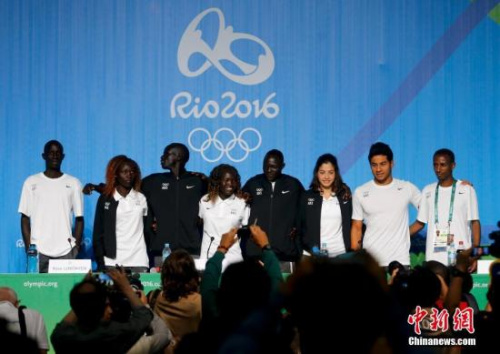 "8月2日下午，國際奧委會組織了10位參加裏約奧運會的難民代表團的選手，與各國媒體見面。難民代表團是國家奧委會首次推出的一個奧運代表團，10位選手來自南蘇丹、剛果(金)以及敘利亞等受到戰亂影響的國家。<a