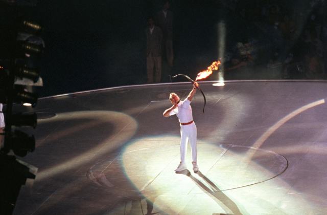 1992年7月25日，第25屆巴塞羅那奧運會開幕式上
