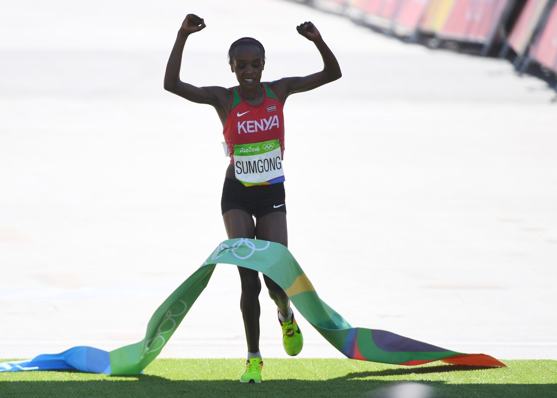 [高清組圖]女子馬拉松：肯尼亞奪金 巴林獲銀牌