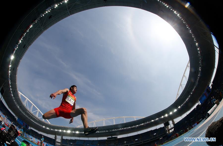 Cao Shuo of China competes during the final of men