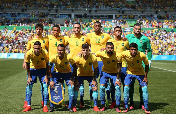 8月17日，巴西隊首發陣容賽前合影