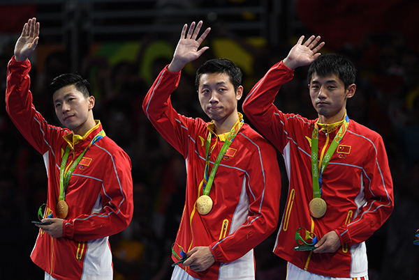 8月17日，在2016年裏約奧運會乒乓球男子團體賽決賽中，中國隊以3比1戰勝日本隊獲得金牌