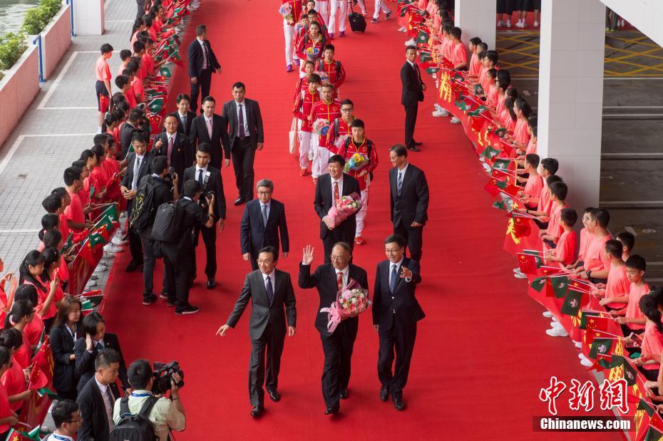 Les athlètes chinois arrivent à Macao 