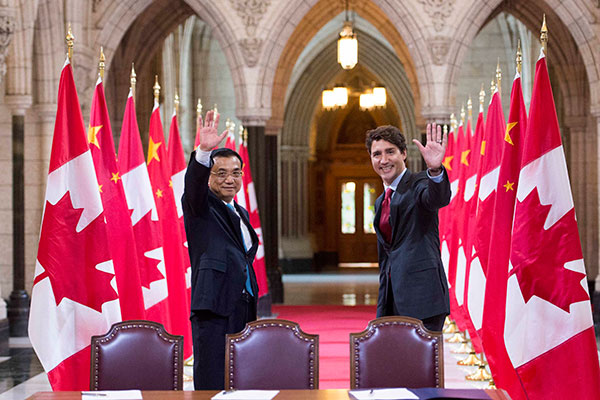 Premier Li Keqiang and Canadian Prime Minister Justin Trudeau met with journalists on Sept 22 in Ottawa, the capital city of Canada.