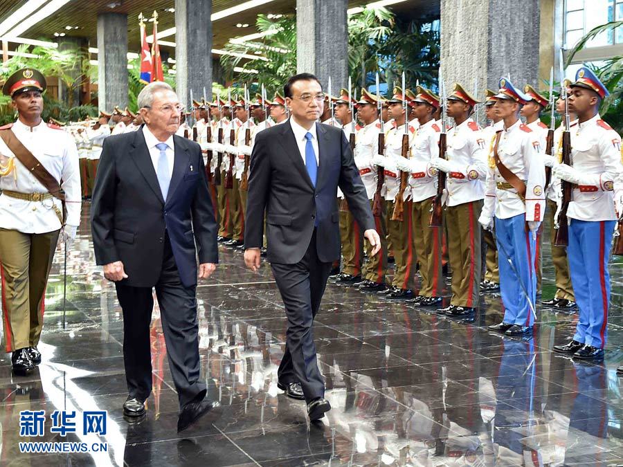 Premier Li Keqiang has met with Cuban President Raul Castro in the country