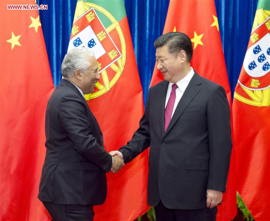 Chinese President Xi Jinping (R) meets with Portuguese Prime Minister Antonio Costa in Beijing, capital of China, Oct. 8, 2016. (Xinhua/Wang Ye)