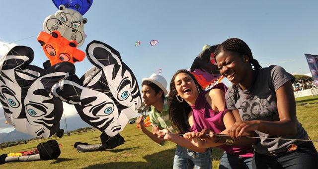 A stunning display with colorful creations highlighted the Cape Town International Kite Festival over the weekend. The annual event, now in its 22nd year, continued to draw in local and international kiting enthusiasts who displayed their hand made kites, most of which were truly impressive.