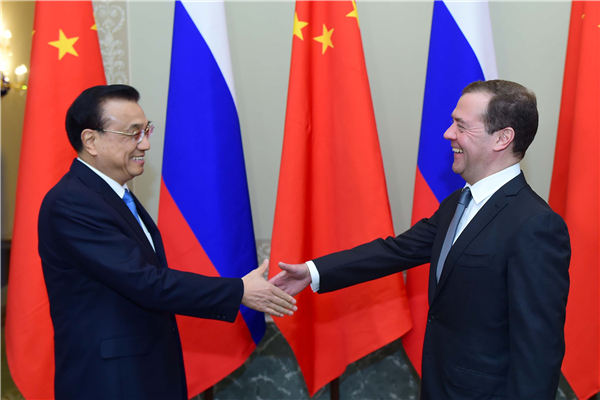 Premier Li Keqiang and Russian Prime Minister Dmitry Medvedev co-chair the 21st China-Russia Prime Ministers’ Regular Meeting in St. Petersburg, Russia on Nov 7. [Photo: english.gov.cn]