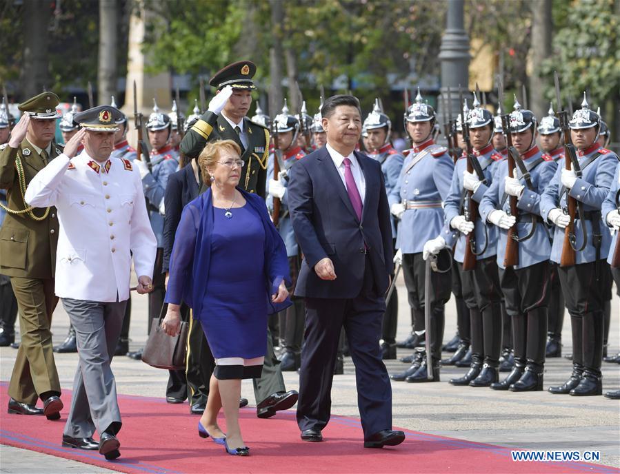 Chinese President Xi Jinping(3rd L F) attends a welcoming ceremony held by Chilean President Michelle Bachelet (2nd L F) in Santiago, capital of Chile, Nov. 22, 2016. (Xinhua/Wang Ye)