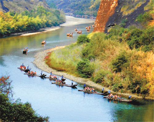 冬天的武夷山依然山清水秀。（圖  余澤嵐）