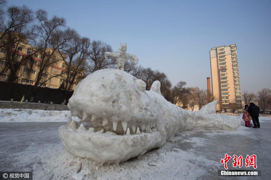 Escultura de nieve del rape