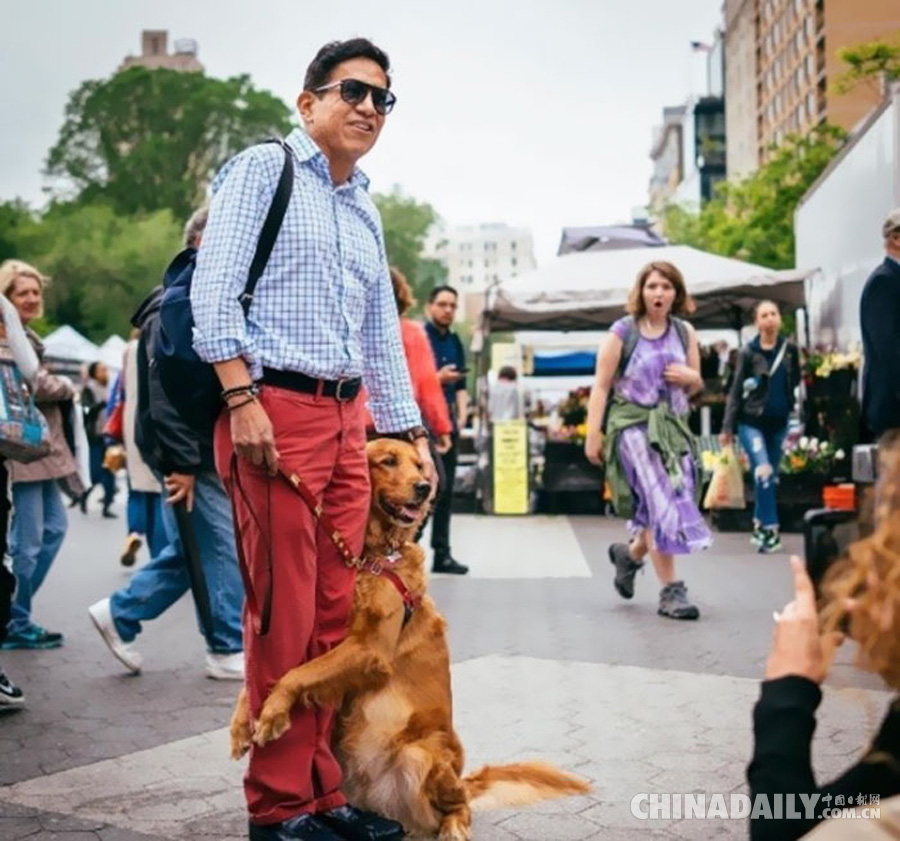 Para Rubby, no se trata de un solo paseo sino un paseo lleno de abrazos