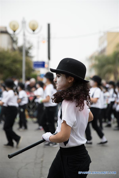 JOLON, marzo 12, 2017 (Xinhua) -- Un niño participa durante el Desfile de Purim en Jolón, Israel, el 12 de marzo de 2017. Purim es una festividad que conmemora la salvación del pueblo judío de la "trama de Hamán", durante el reinado del antiguo imperio persa, de acuerdo con el libro bíblico de Ester. (Xinhua/Guo Yu)