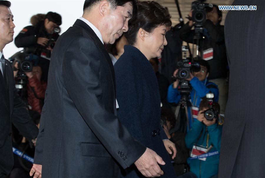 Ousted South Korean President Park Geun-hye arrives at the prosecutors