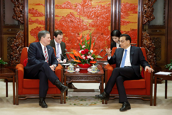 Premier Li Keqiang met with a delegation from the US Congress on April 10 in Beijing. This is the first Congressional delegation to visit China since members of the new Senate and House of Representatives were elected.