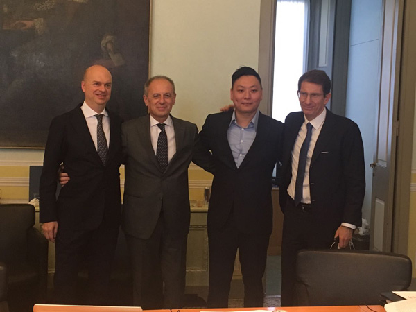 Representatives from Rossoneri Sport Investment Lux and Finivest during the signing ceremomy. [Photo provided to chinadaily.com.cn]