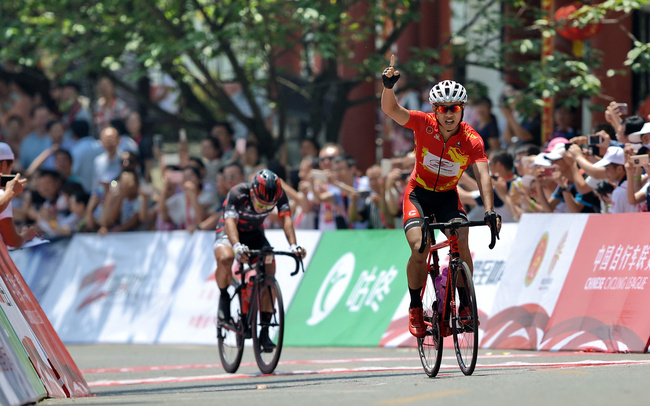 The 2017 Chinese Cycling League races kicked off on Friday in Mianzhu, southwest China