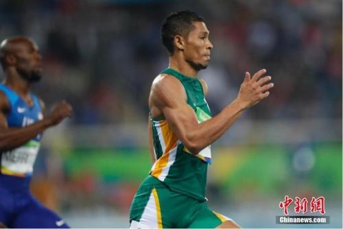 南非名將范尼凱克摘得金牌。中新網記者 杜洋 攝
