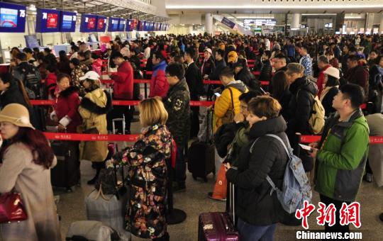 元旦假期首日成都機場預計出港旅客同比增長近3成